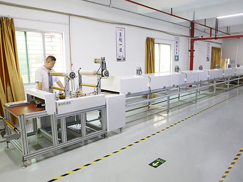 導(dǎo)熱硅膠壓延機生產(chǎn)線